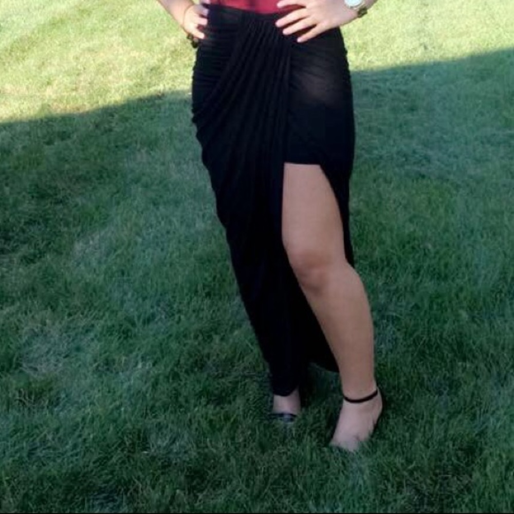 Black maxi skirt with slit